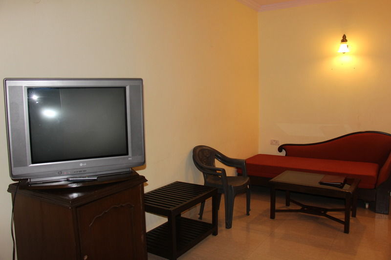Nazri Resort Baga Exterior photo