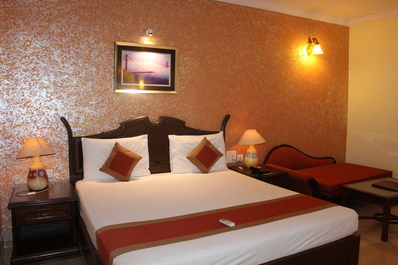 Nazri Resort Baga Exterior photo